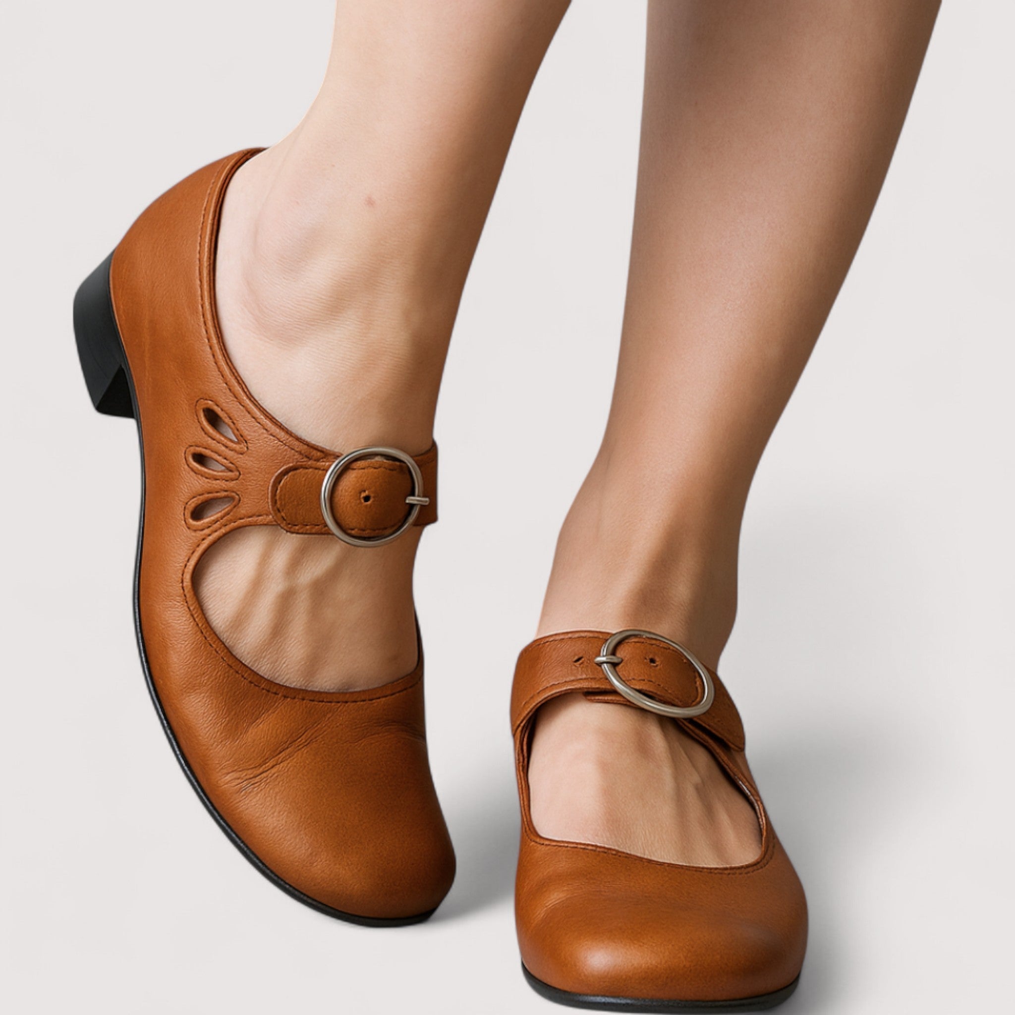 Clara - Elegantní dekolt z ekologické kůže